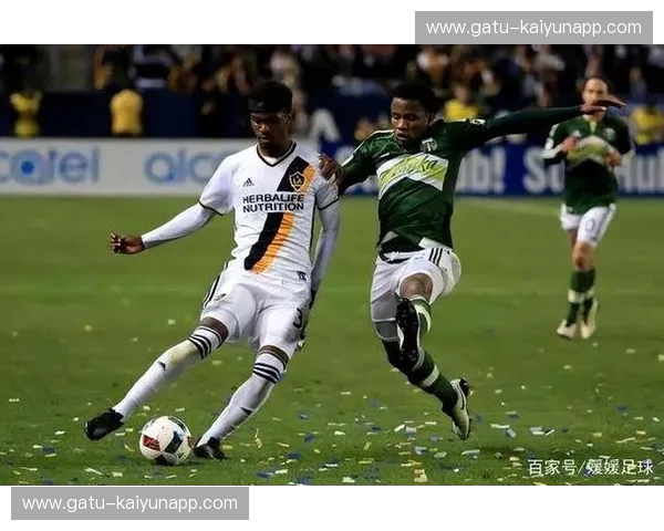 绿茵飓风与岛屿之狮的较量：巴拉纳竞技vs阿瓦伊，一场关于荣耀与生存的铁血博弈